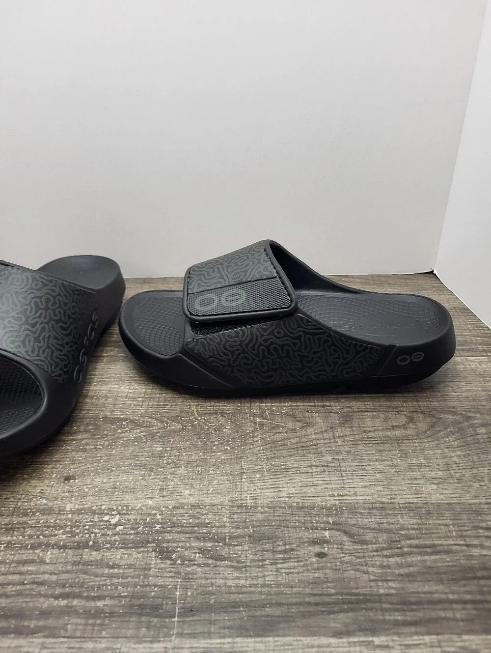OOFOS OOAHH Sport Flex Limited Slides Men’s 7 Wms 9 Black Labyrinth Black New